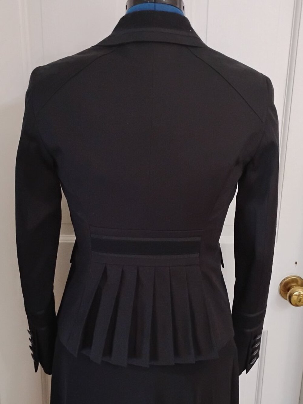 LOFT Cotton Buttoned Pleated Blazer